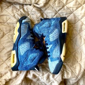 Jordan 6 DENIMS size 5.5y